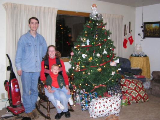 The Eder family in front of the Christmas tree.