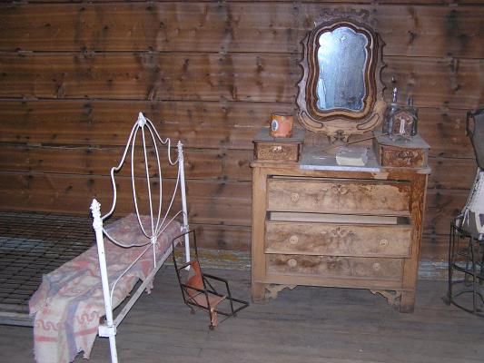 Once a pretty dresser.