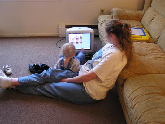 Katie and Noah play on the G3 Linux box.