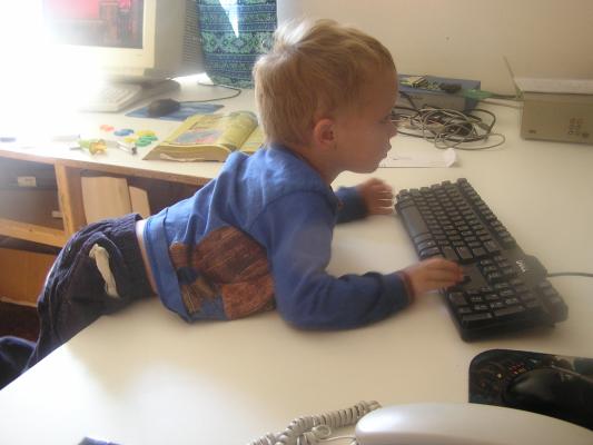 Noah plays computer