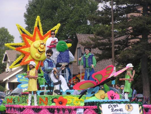 Sweet Pea Festival Parade. Fun Zone