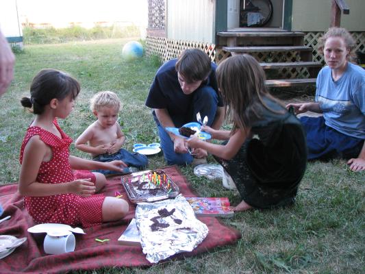 Malia, Noah, David, Andrea and Katie anre ready for some cake