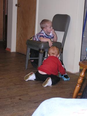 Noah plays with Steven Eder, David's brother Robert's son.