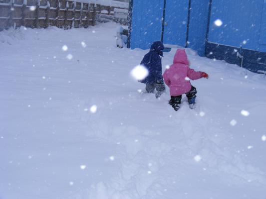 Noah and Sarah in the snow.