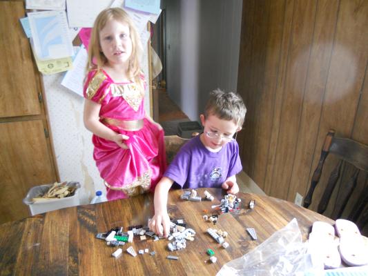Sarah, Noah and Star-Wars Legos. 