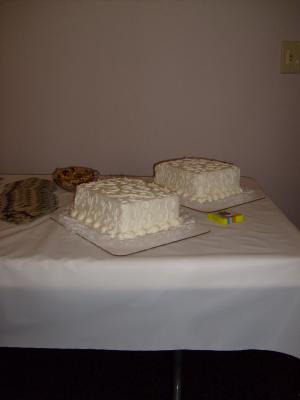 Lindsay's bridal shower cakes look scrumptious.