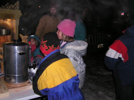 GVCC gives out hot chocolate and popcorn
at the Belgrade Festival of Lights.