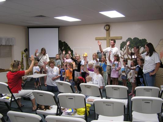 Singing the Lord's prayer at VBS