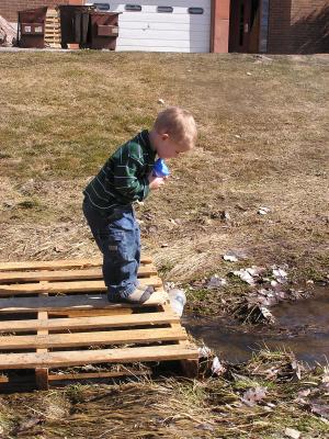 Noah found a cool bridge.