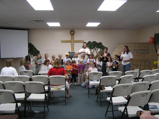 Singing the Lord's prayer at VBS
