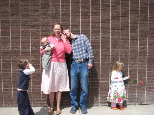 silly Eder family photo