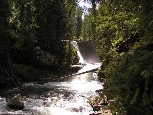 First glimpse of the falls.