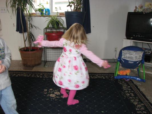 Sarah can twirl