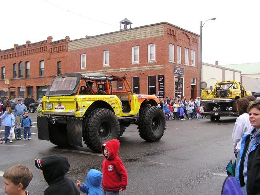 Look at the big wheels
Belgrade Parade