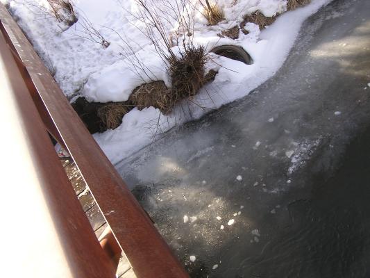 There's some of the ice that landed on the ice.