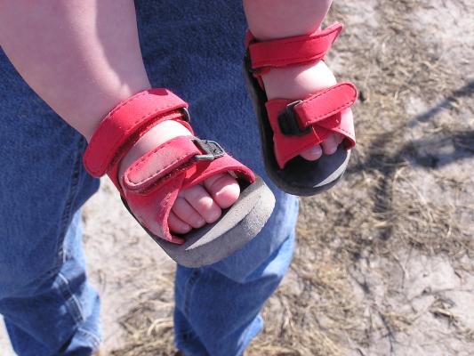 That's dust on those sandals!