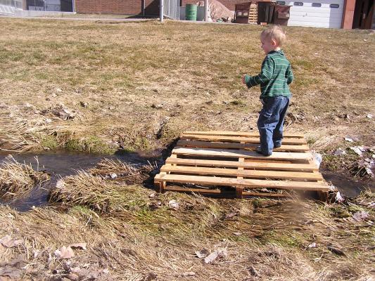 Noah found a cool bridge.
