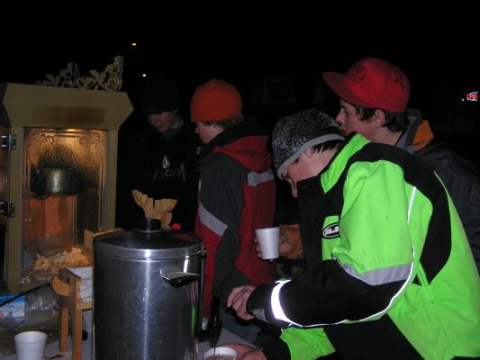 GVCC gives out hot chocolate and popcorn
at the Belgrade Festival of Lights.