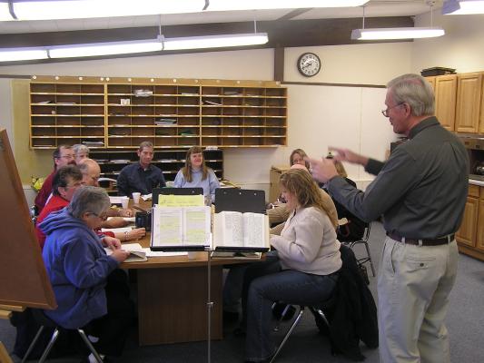 Bill Kern teaches the adult sundayschool class.
Janet, Vicky, Ernie, Ken, Chris, Gloria, Deb, Aimee.