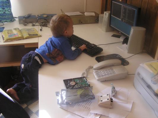 Noah plays computer