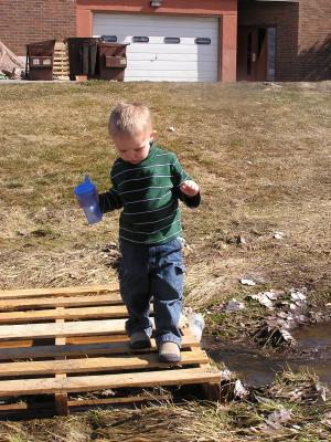 Noah found a cool bridge.
