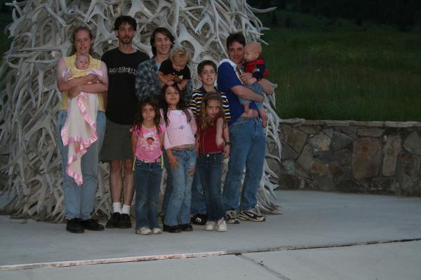 (Back Row) Katie,Sarah, Mike, David, Noah, Michael, Robert, Steven.
(Second Row) Andrea, Malia, Nichole. 
Poor Malia! Noah has her hair!