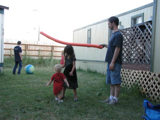 Jim hits Andrea with a noodle. Sarah witnesses the event.