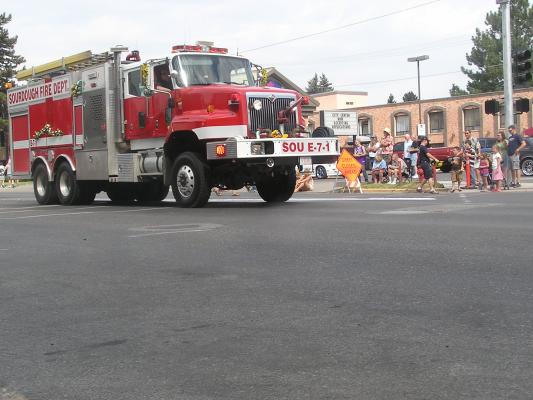 Sweet Pea Festival Parade.
Fire truck