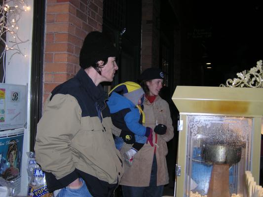 GVCC gives out hot chocolate and popcorn
at the Belgrade Festival of Lights.