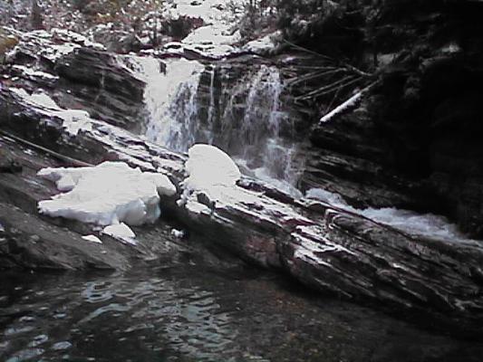 Small falls on the way to Mission Falls.