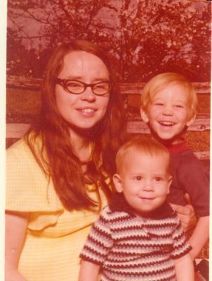 Bea, Robert and David (Jim in the tummy)